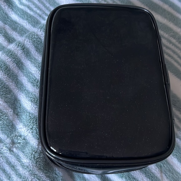 Benefit Make up Bag - NEW - Picture 2 of 6